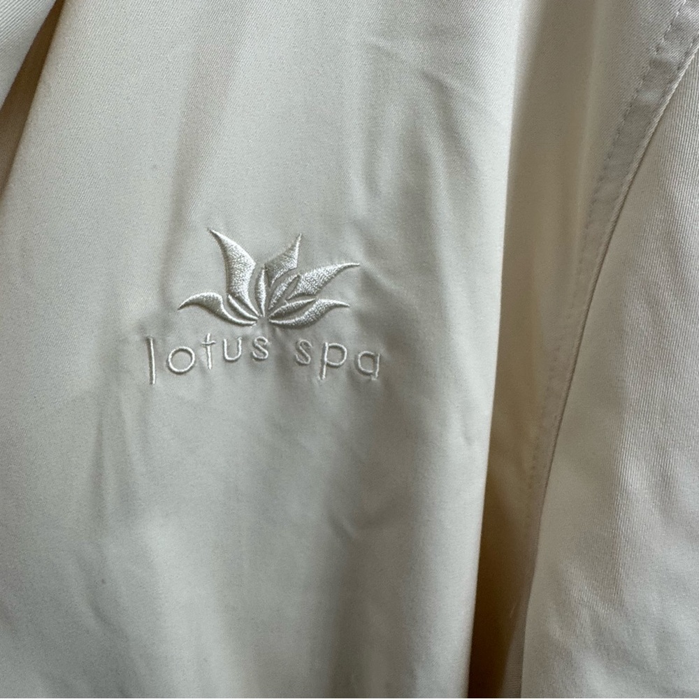 Maje Princess Cruise Lotus Spa Robe Cream Textured Luxury Resort Bathrobe Unisex - Picture 9 of 12